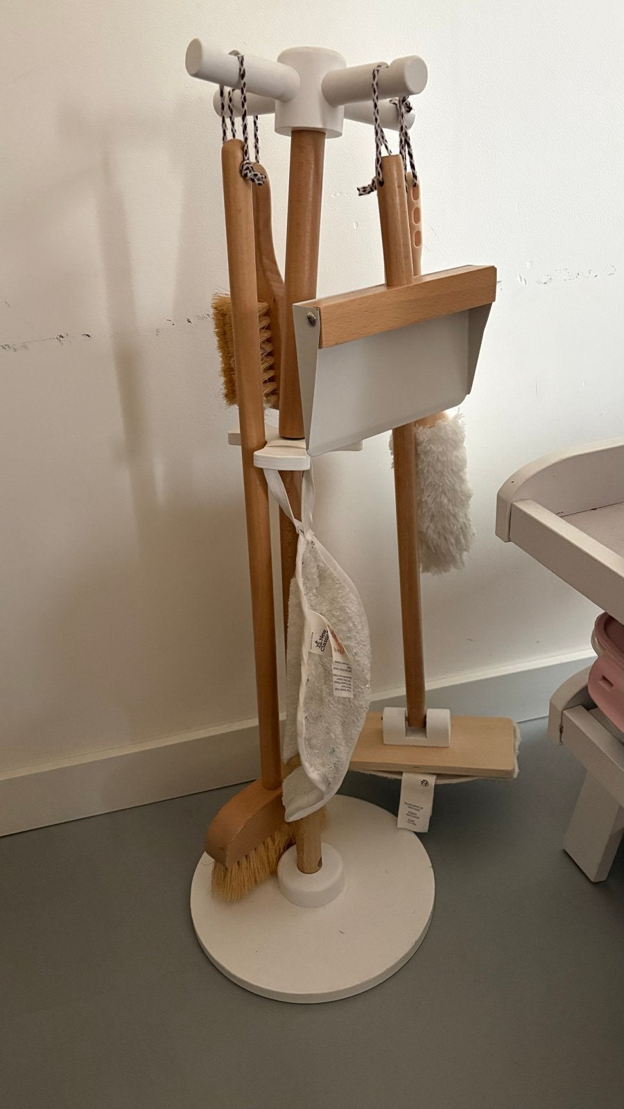 Houten speelgoed schoonmaakset met standaard, Ophalen, Gebruikt, Jongen of Meisje