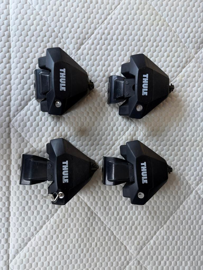 Thule Evo Clamp 7105 voor dakdragers, Auto diversen, Dakdragers, Ophalen of Verzenden, Zo goed als nieuw