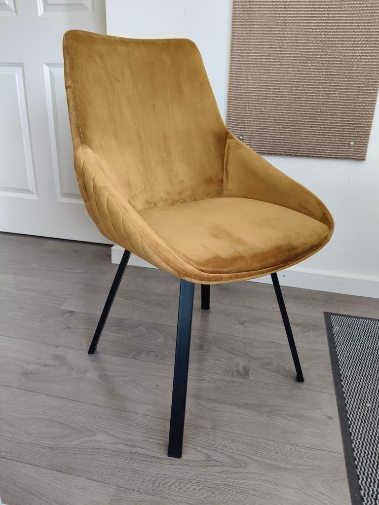 Hele leuke okergele stoel, Ophalen, Overige kleuren, Eén