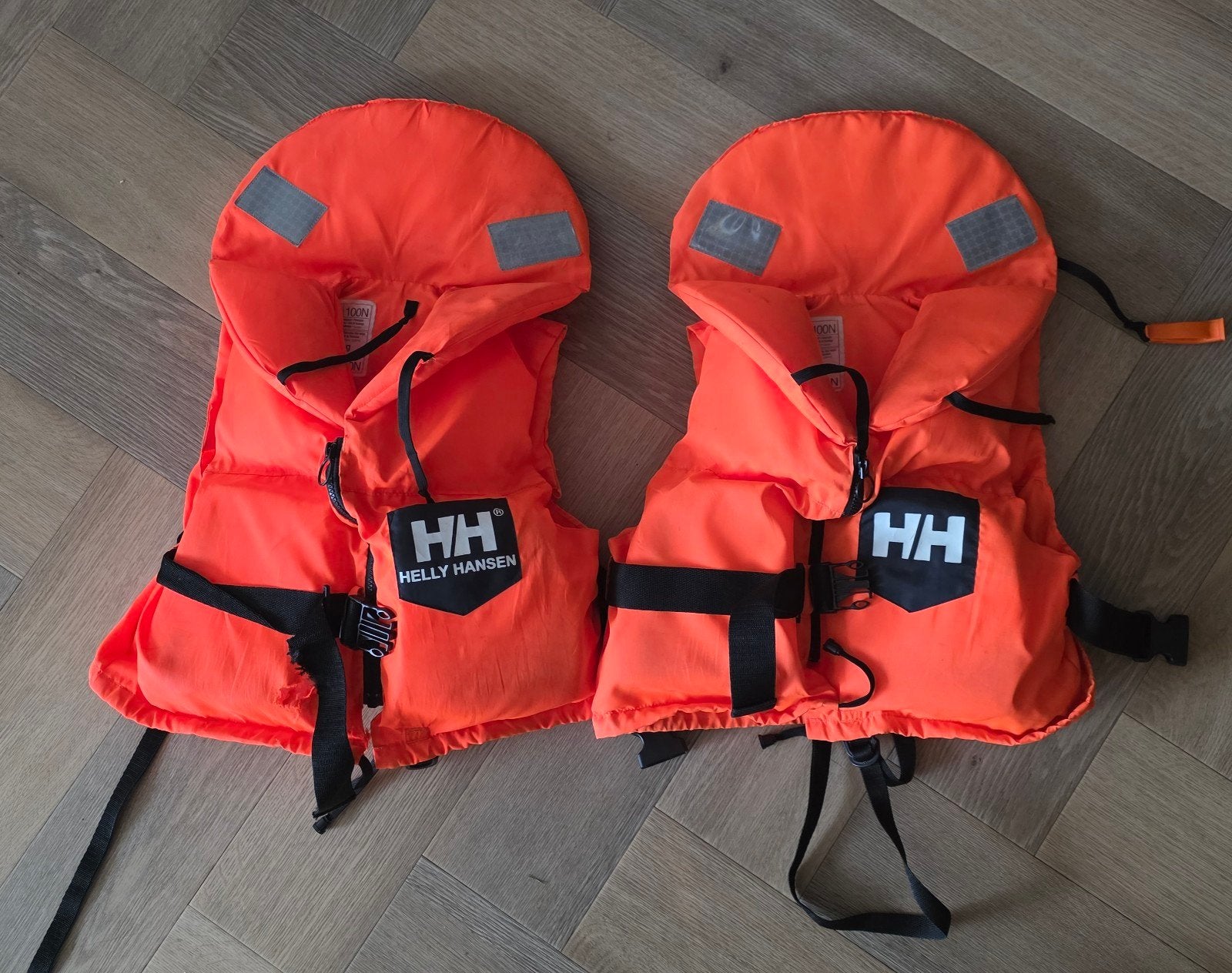 Helly Hansen reddingsvesten 30-40kg (2 stuks), Watersport en Boten, Accessoires en Onderhoud, Gebruikt, Overige typen, Ophalen of Verzenden