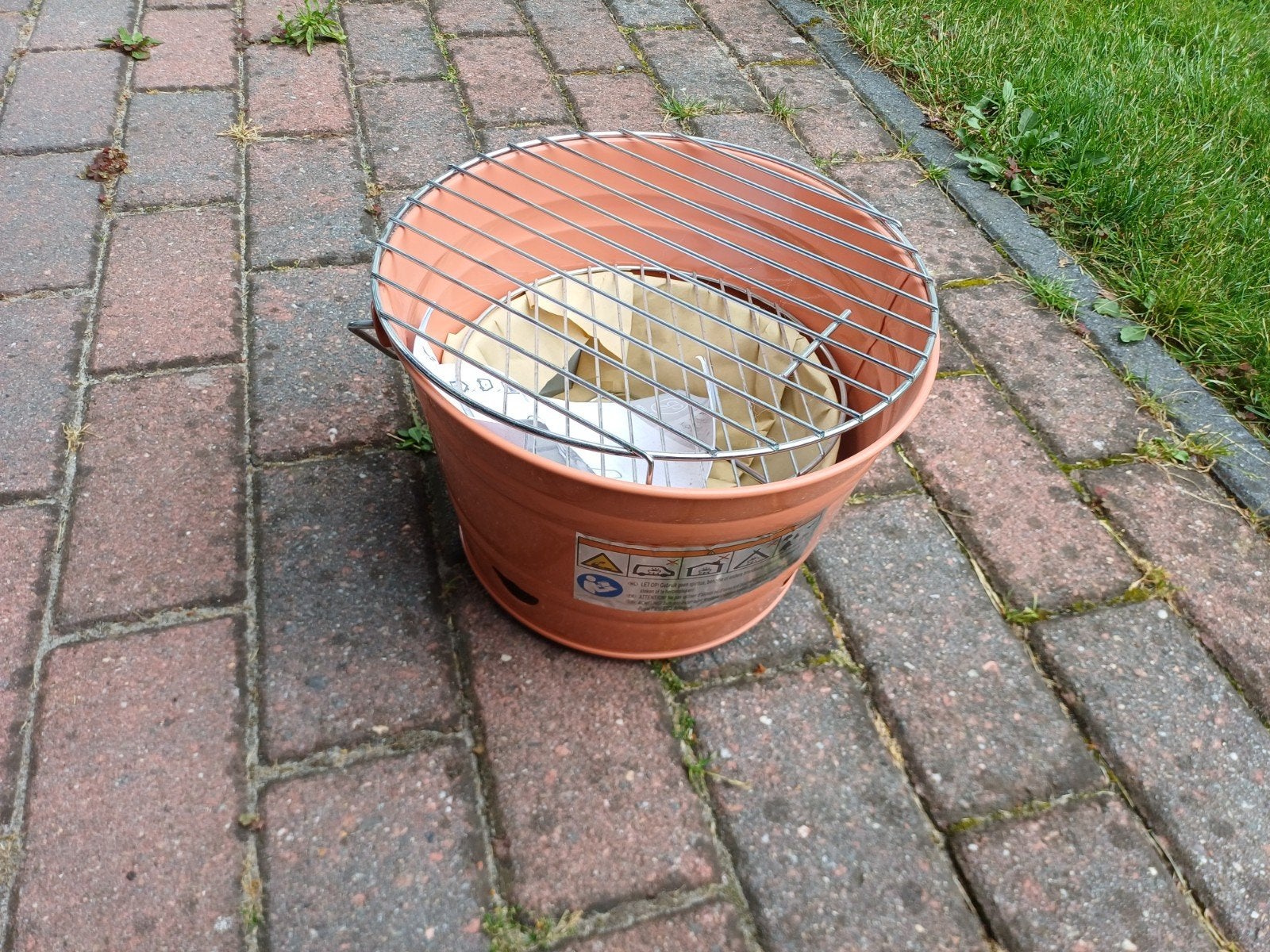 Compacte Bucket Barbecue, Tuin en Terras, Ophalen, Zo goed als nieuw, Onbekend