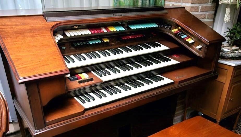 GEZOCHT !!   THOMAS TRIANON ORGEL, Muziek en Instrumenten, Ophalen, Gebruikt, 3 klavieren, Orgel