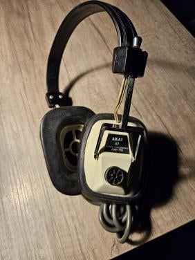 Mooi vintage Akai ASE-9S hoofdtelefoon in goede staat, Ophalen of Verzenden