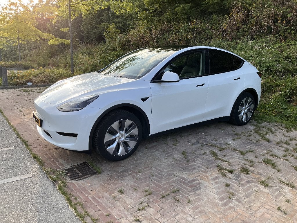 Tesla Model Y 2024 Wit, Automaat, Zwart, Origineel Nederlands, Elektrisch