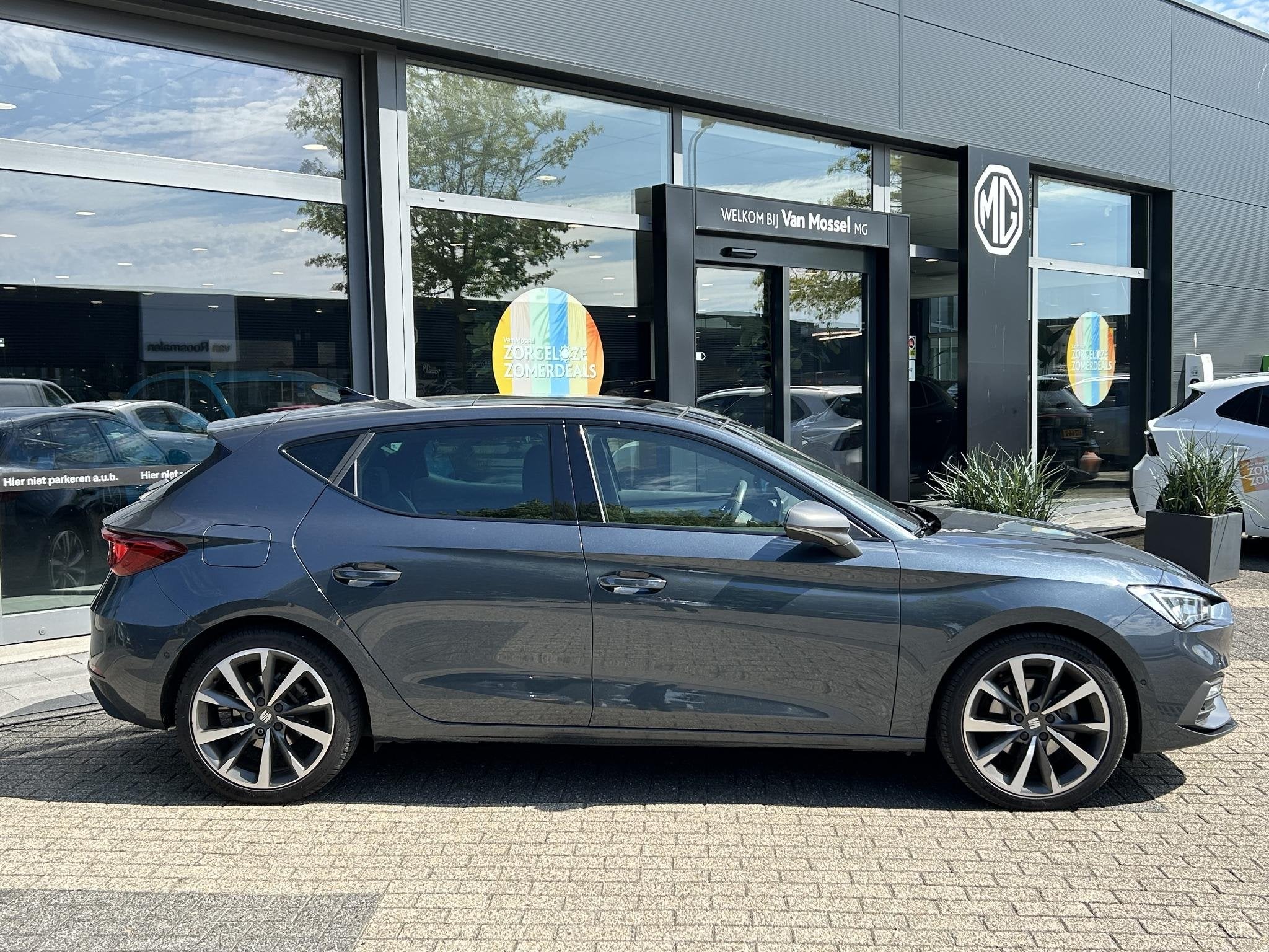 SEAT Leon 1.5 TSI FR Launch Edition | Virtual Cockpit | Pano, Auto's, Voorwielaandrijving, 12 maanden, Stof, 4 cilinders