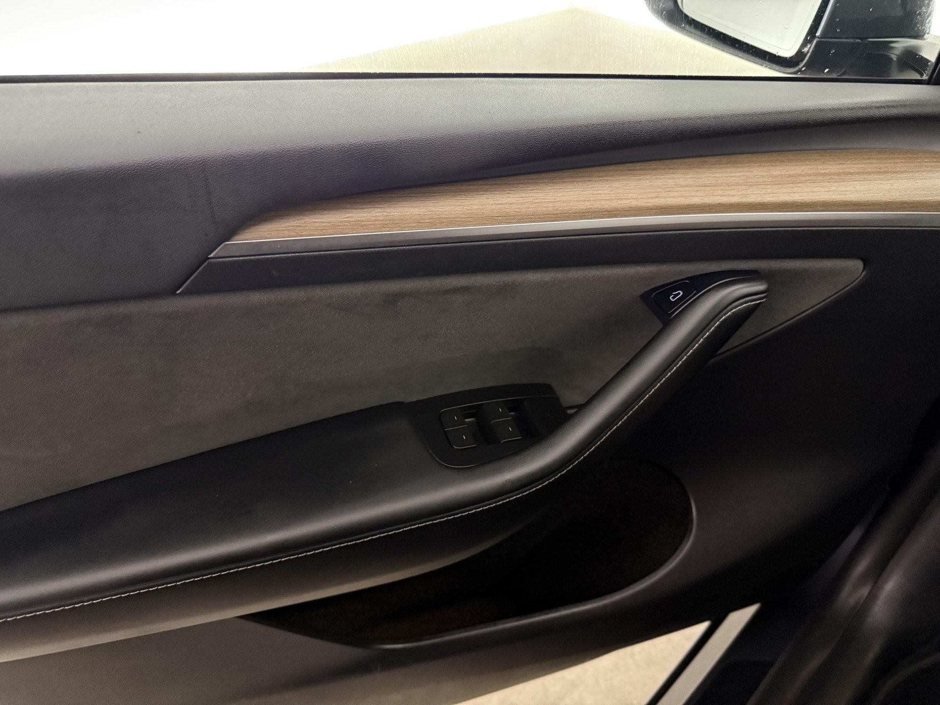Foto 34 van Tesla Model Y Long Range AWD 75 kWh | Snelladen | SOH 90% |