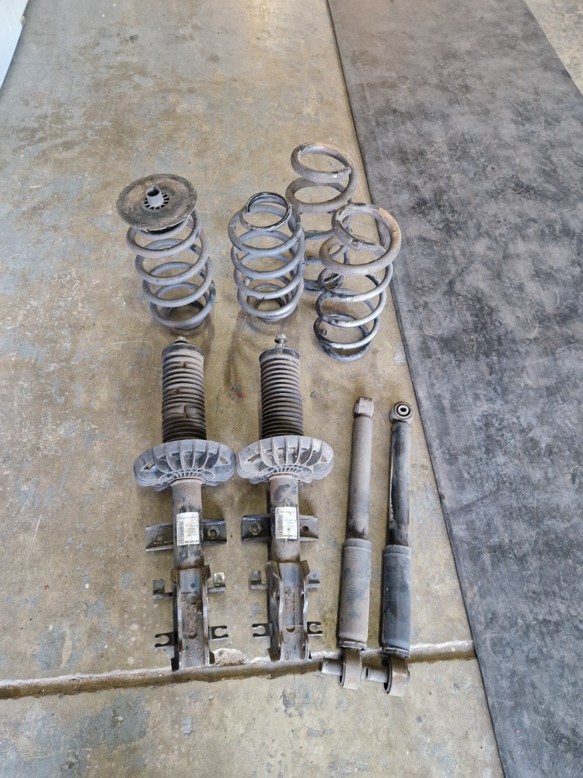 Monroe verenset inclusief schokbrekers Mercedes Vito W447, Ophalen of Verzenden, Gebruikt, Mercedes-Benz