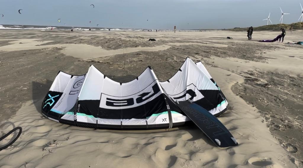 Core XR8 (7m) & sensor 4 pro bar, Watersport en Boten, Kitesurfen, Geen board, Ophalen, Zo goed als nieuw