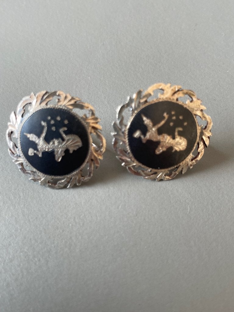 Twee Siam zilveren oorbellen | geëmailleerde inleg, Sieraden, Tassen en Uiterlijk, Antieke sieraden, Ophalen, Zilver, Oorbellen