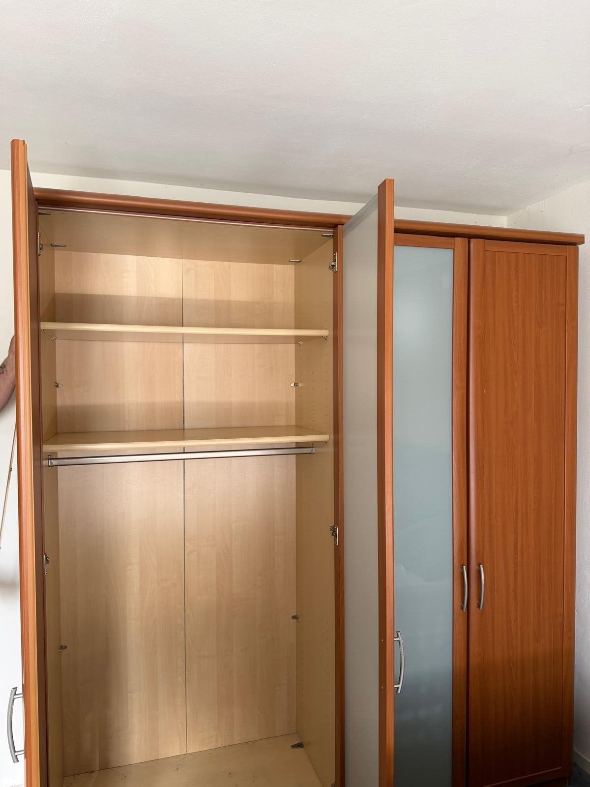 Noten houten kledingkast met melkglas, Huis en Inrichting, Ophalen, 200 cm of meer, Zo goed als nieuw, Overige houtsoorten