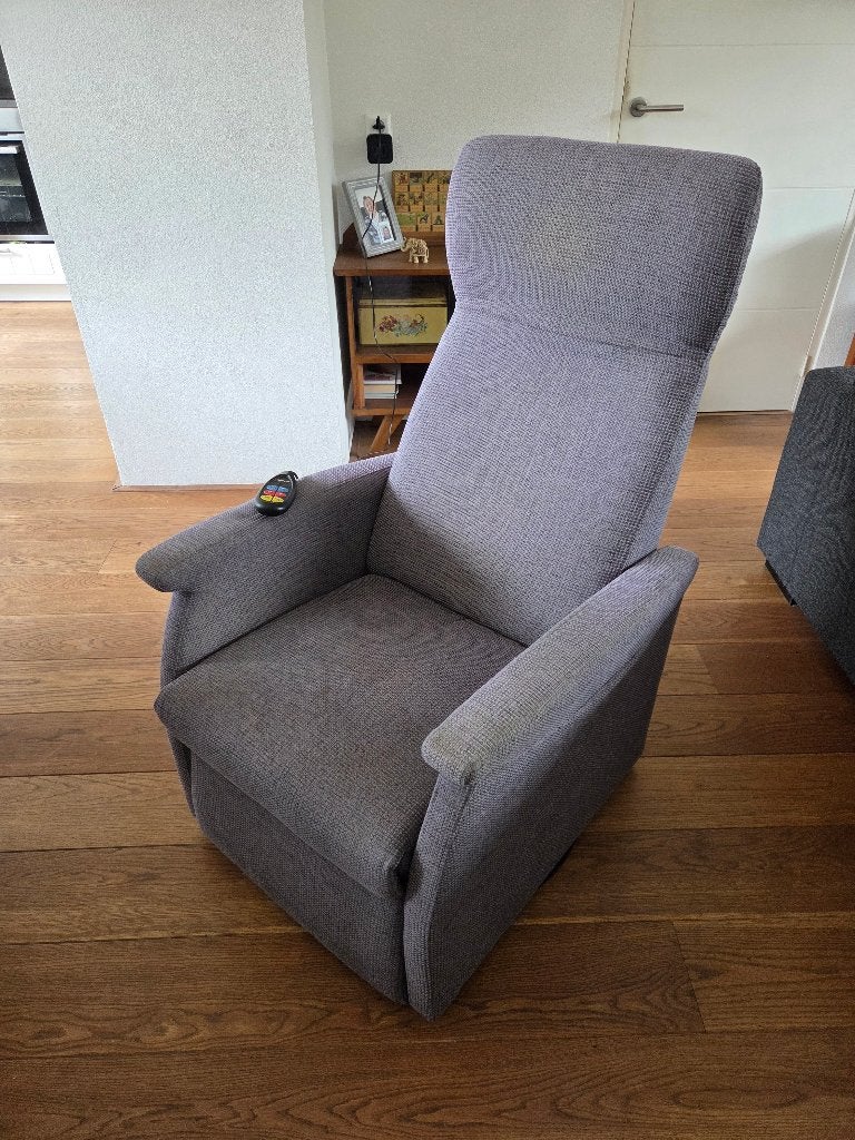Fitform elektrische relaxfauteuil, Ophalen, Gebruikt, 75 tot 100 cm, Stof