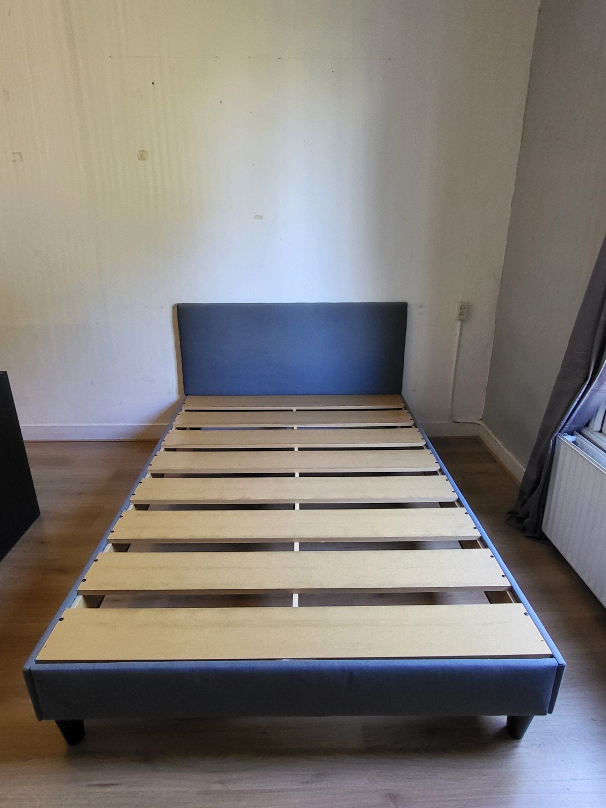 Ikea SÄBÖVIK boxspring / bed
Boxspring, Ophalen, 140 cm, Zo goed als nieuw, Twijfelaar