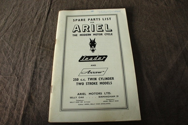 Ariel Leader Arrow 250cc twin 1961 motorcycle parts list, Motoren, Ophalen of Verzenden, Overige merken