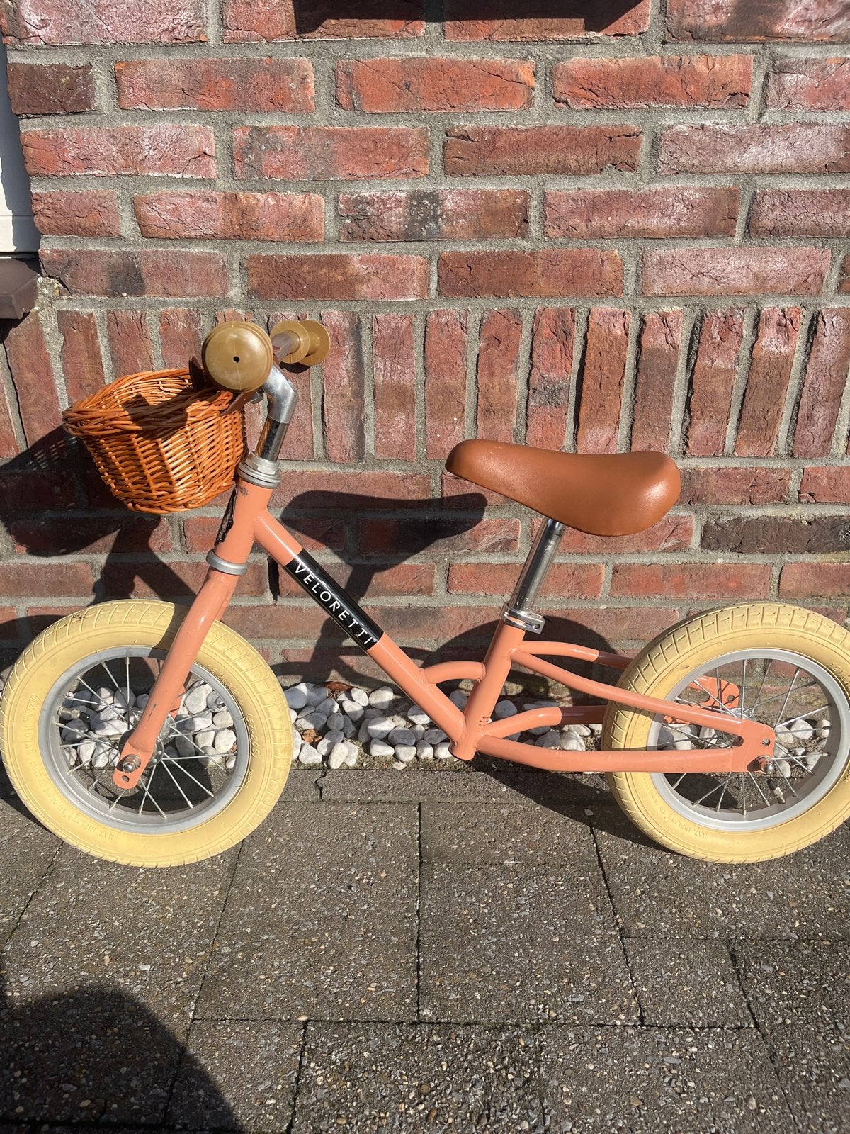 Veloretti loopfiets met mandje - Zo goed als nieuw, Ophalen, Zo goed als nieuw, Minder dan 16 inch