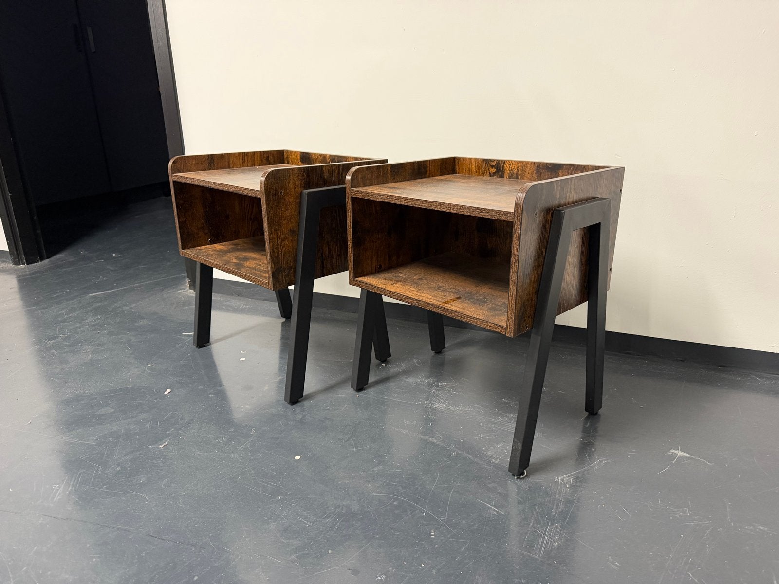 Set van 2 industriële nachtkastjes/ bijzettafels, Huis en Inrichting, Ophalen, Gebruikt, Minder dan 45 cm, Minder dan 55 cm