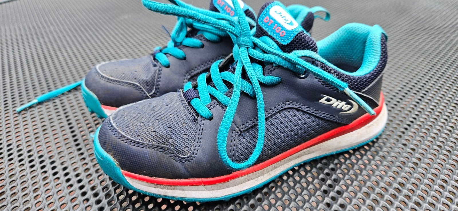 Dita hockey schoenen maat 33, Ophalen