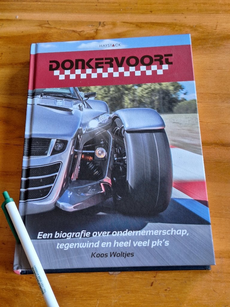 Donkervoort: Biografie over ondernemerschap en pk's, Boeken, Ophalen of Verzenden, Zo goed als nieuw, Overige merken, Koos Woltjes