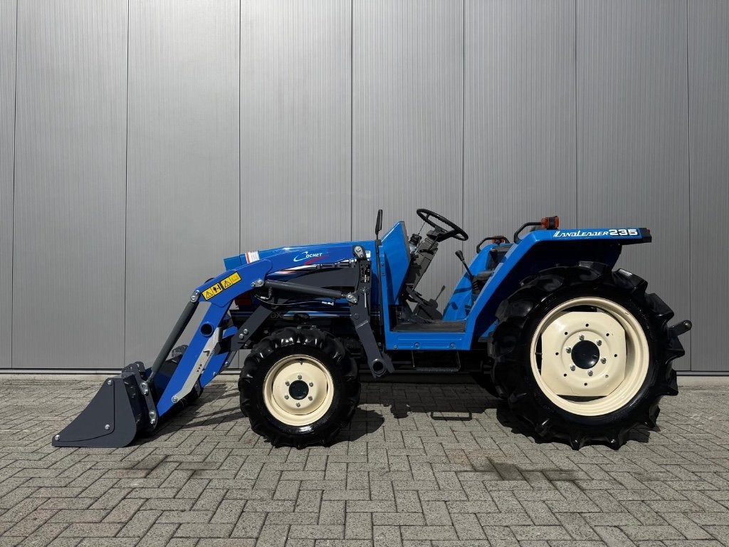 Iseki TA235 minitrekker met voorlader - 27PK - 4WD - BTW