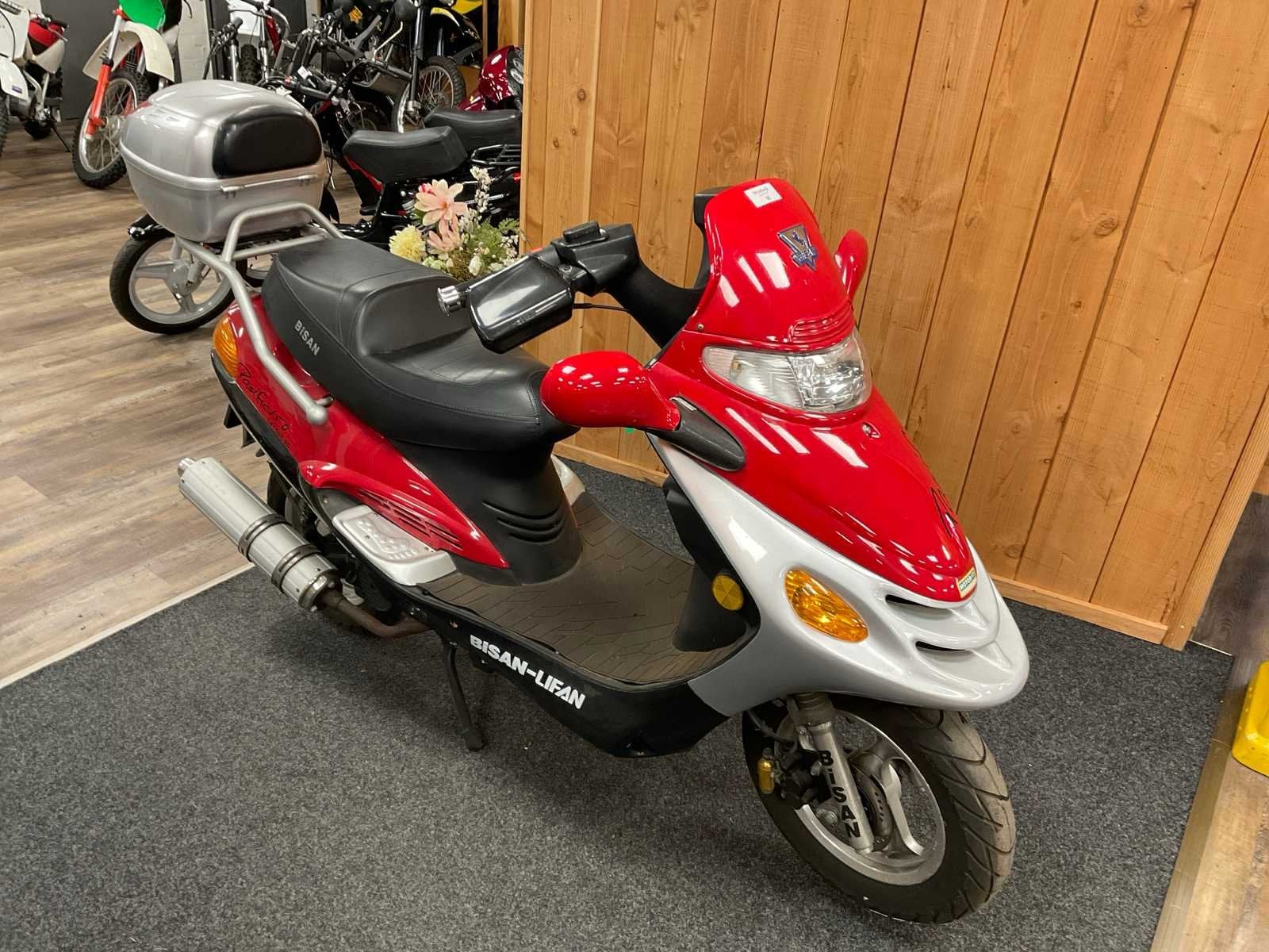 2009 Bisan-lifan LF150T-2C 150 Motorfiets, Motoren, Bedrijf, Overig, Bisan-lifan