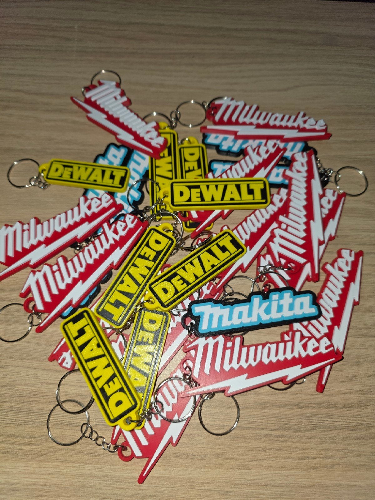 Milwaukee, Makita, Dewalt sleutelhangers - 30 stuks TT