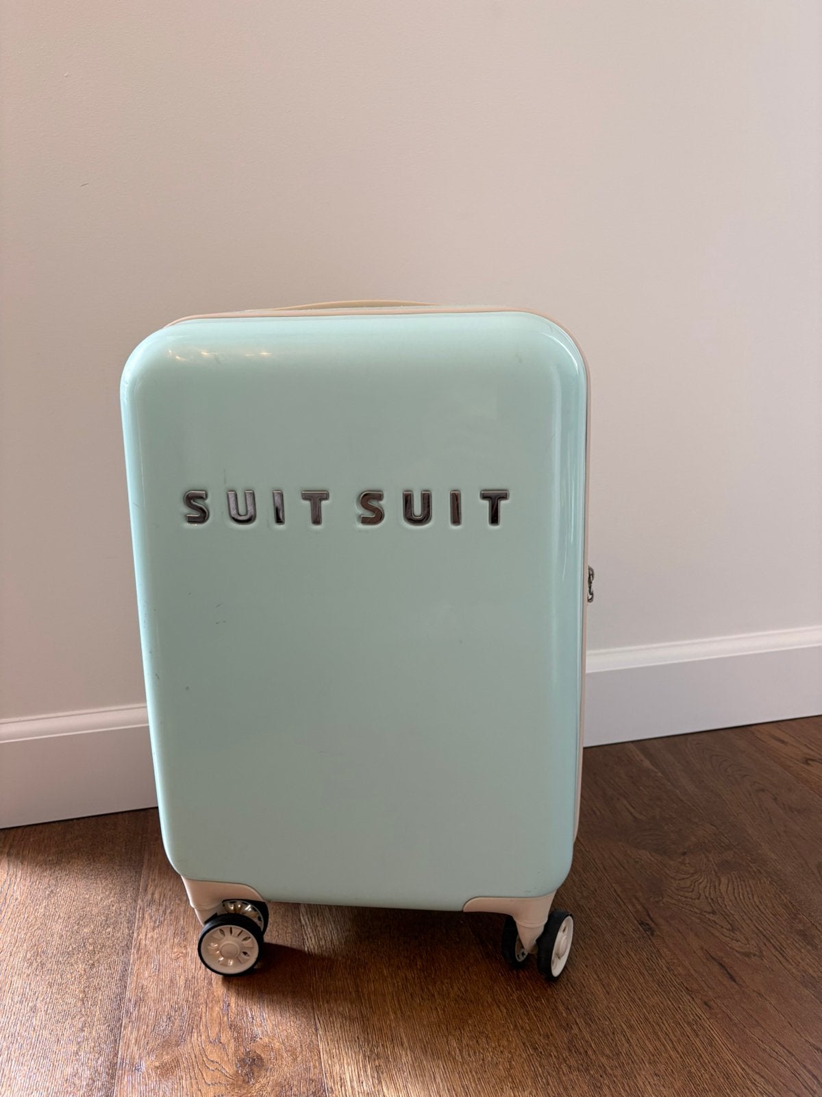 Suitsuit trolley handbagage mintgroen, Sieraden, Tassen en Uiterlijk, Koffers, Wieltjes, 50 tot 60 cm, Hard kunststof, Ophalen of Verzenden