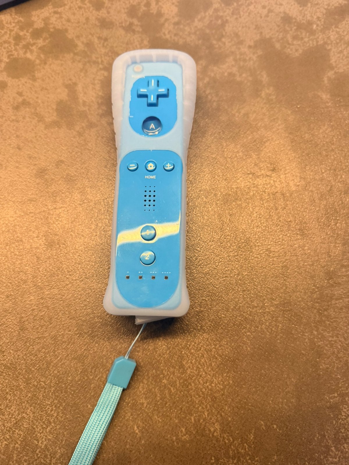Nintendo Wii Remote (blauw) + siliconen beschermhoes, Ophalen of Verzenden, Zo goed als nieuw, Switch