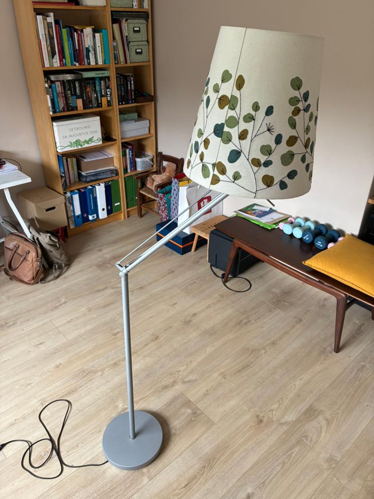 Leuke vloerlamp, Ophalen, Zo goed als nieuw, Metaal, 150 tot 200 cm