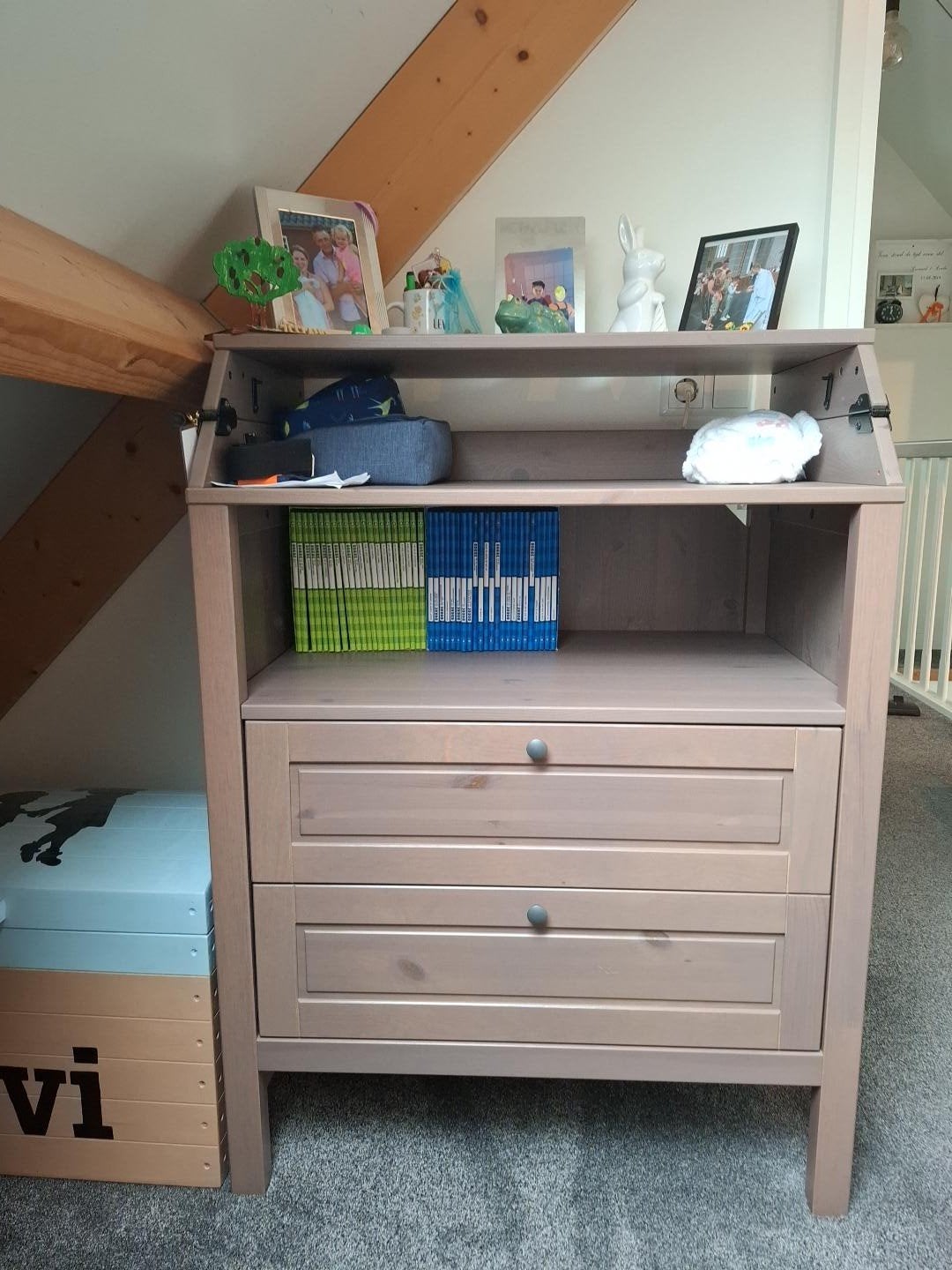 IKEA Sundvik Commode/Verschoontafel - Grijsbruin, Ophalen, 50 tot 70 cm, Zo goed als nieuw, 75 tot 100 cm