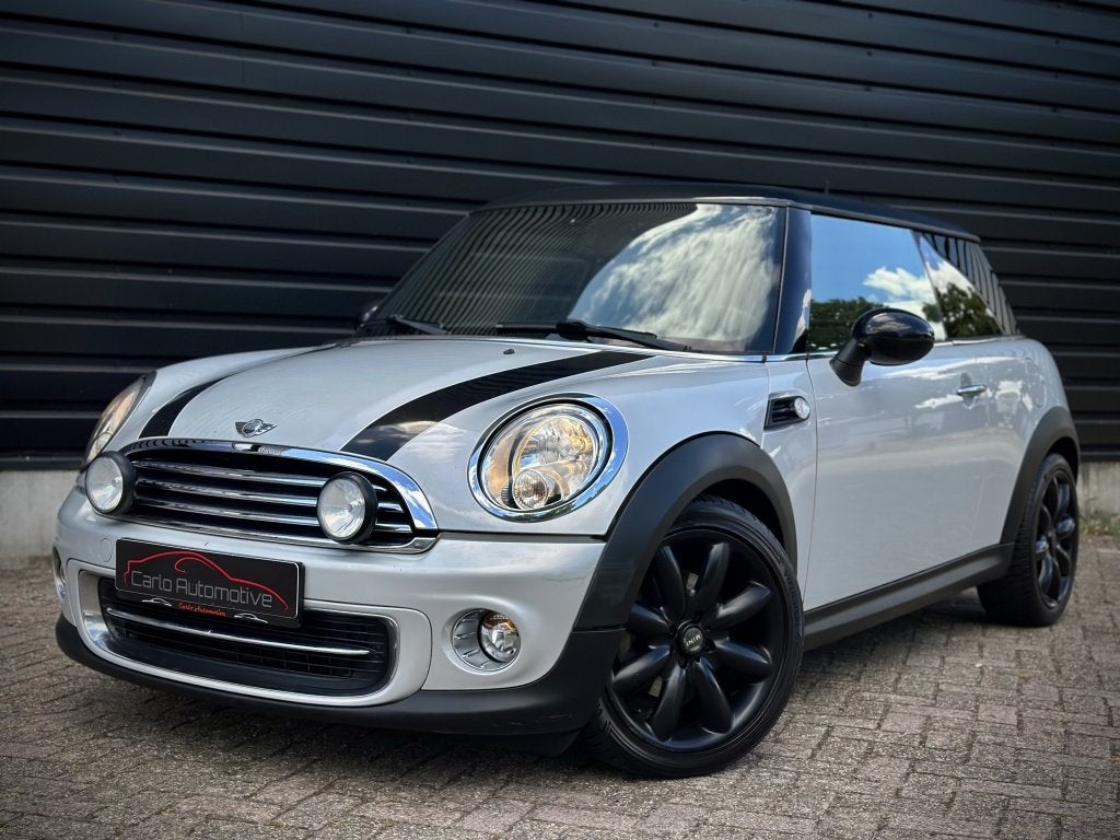 MINI Cooper 1.6 PANO|LEER|NAVI|CLIMA|STOELVERW|CRUISE, Auto's, Euro 5, 4 cilinders, 4 stoelen, Wit