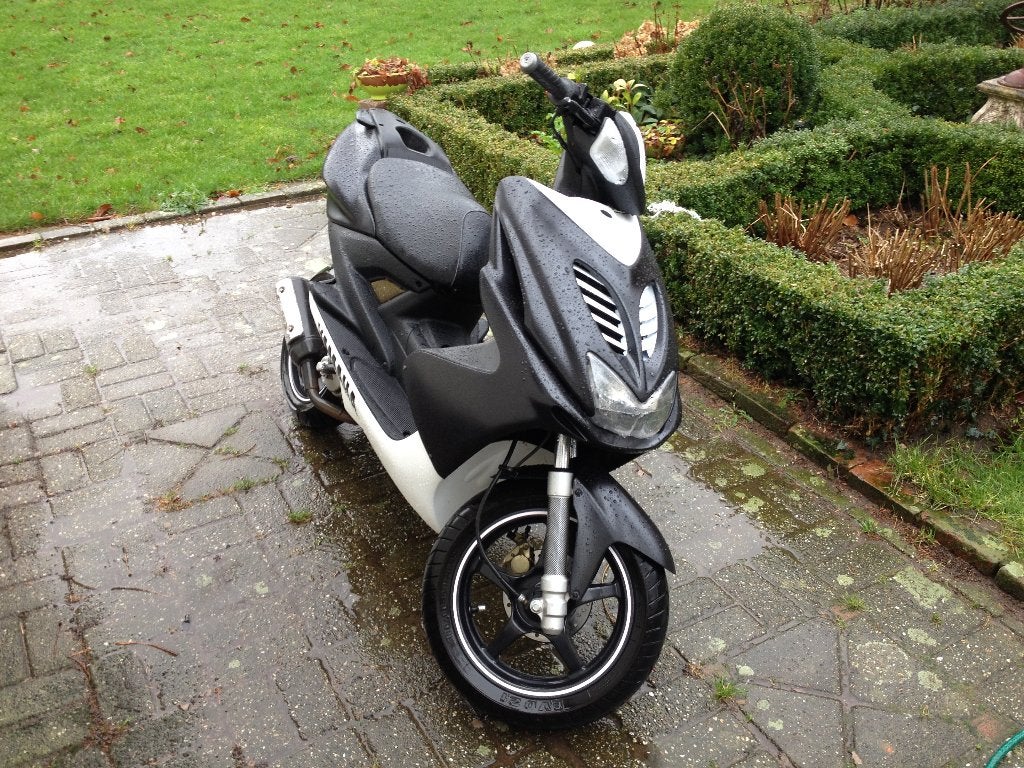 2 takt 50/70cc scooter  gezocht onder de kop, Ophalen of Verzenden, Zo goed als nieuw