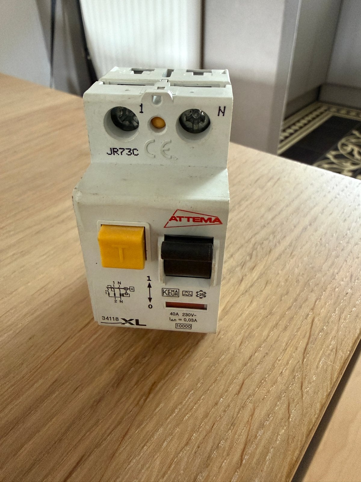 Aardlekschakelaar Attema 40A en Installatieautomaat Eaton C1, Ophalen, Gebruikt, Attema, Aardlekschakelaar