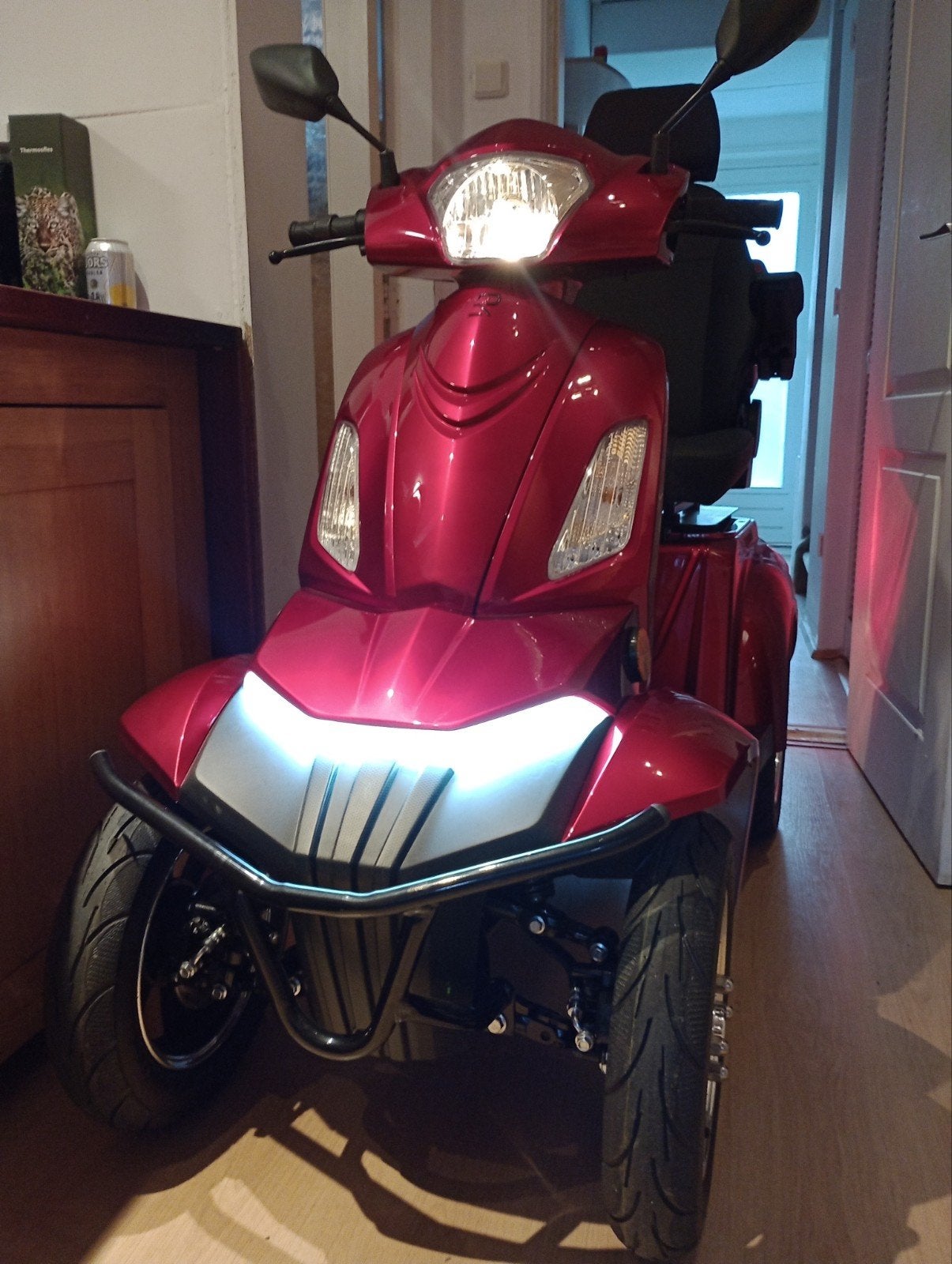 Retelli Liberta Quattro, zo goed als nieuw Scootmobiel., Ophalen, Zo goed als nieuw, 16 t/m 25 km, 16 km/u of meer