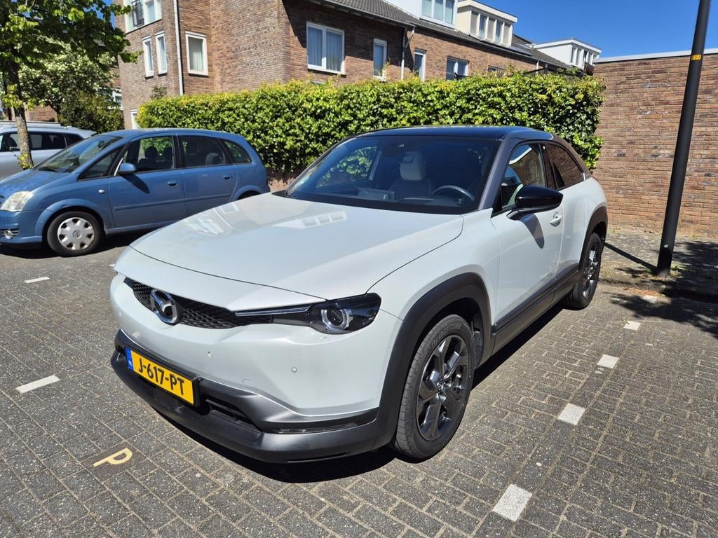 Mazda MX-30 eSkyActiv 145 first edition | SOH 93,2%, Auto's, Mazda, Particulier, MX-30, 4x4, ABS, Achteruitrijcamera, Adaptieve lichten