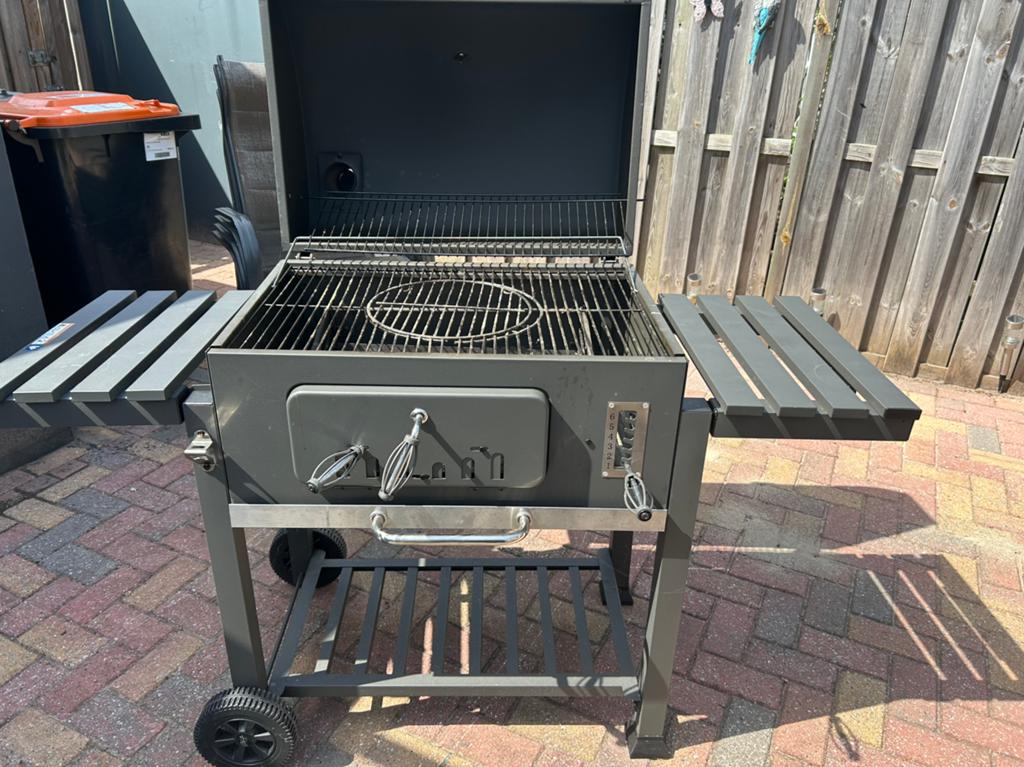 Houtskool  bbq, Ophalen, Zo goed als nieuw