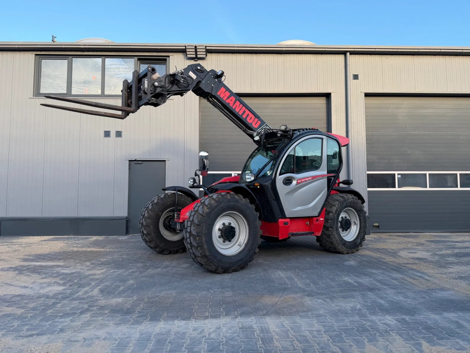 Manitou MLT 737-130 (bj 2022), Verreiker