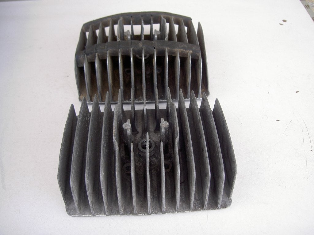 2 x brede cilinder kop 278-02.117, Fietsen en Brommers, Brommeronderdelen | Zundapp, Ophalen of Verzenden, Gebruikt, Cilinder