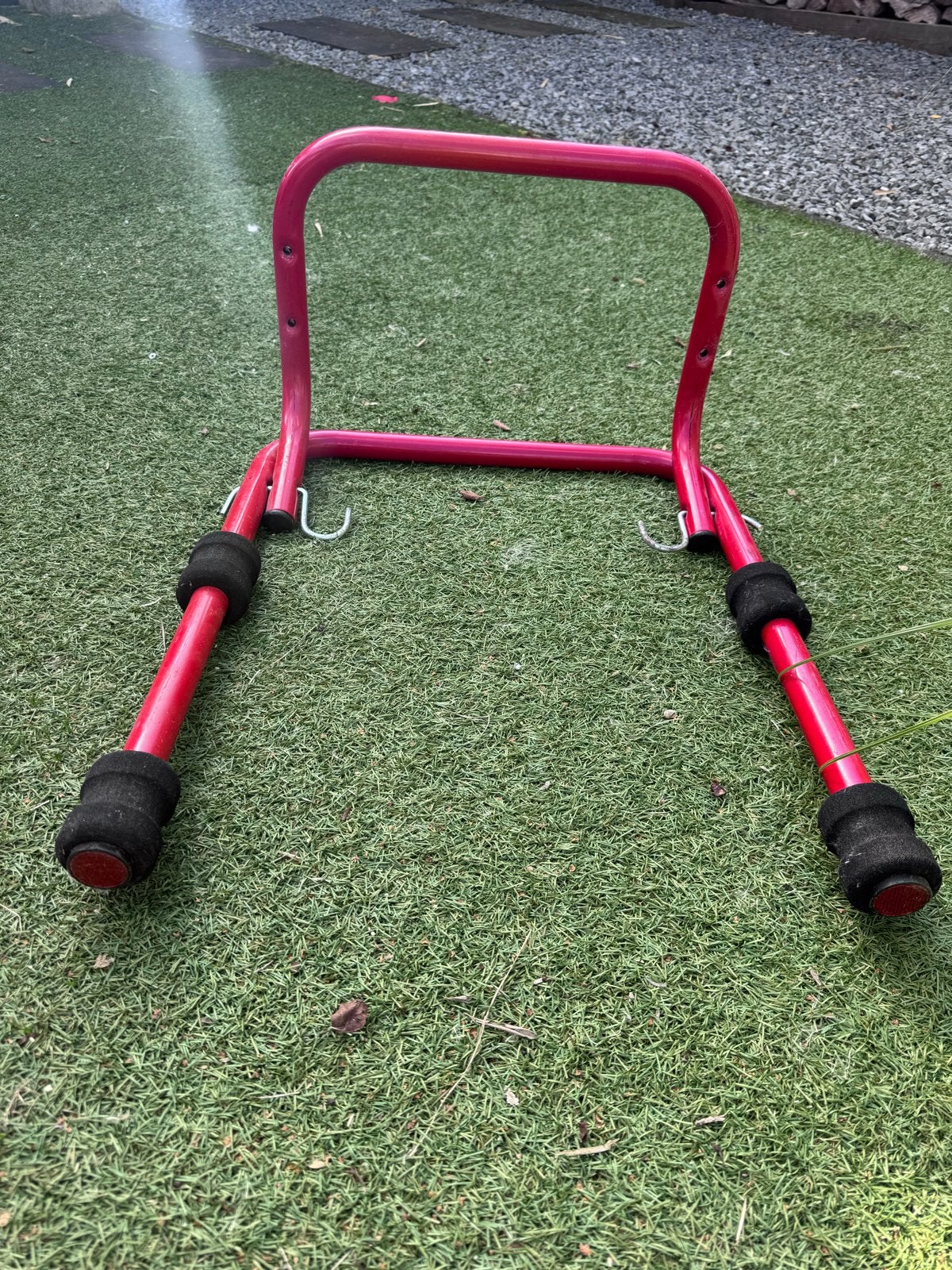 Rood opvouwbaar fietsenrek voor 2 fietsen, Ophalen of Verzenden, Gebruikt