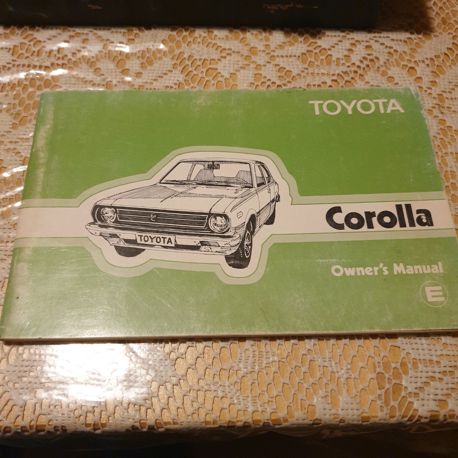 Toyota Corolla Owners Manual 1977, Ophalen of Verzenden, Gelezen, Toyota