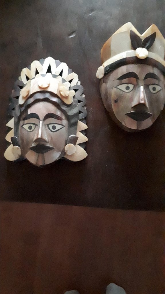 2 maskers parloemoerschelp, Antiek en Kunst, Ophalen of Verzenden