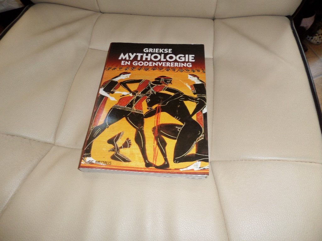 Te Koop een boek Griekse Mythologie en Godenverering, Boeken, Overige Boeken, Ophalen of Verzenden, Zo goed als nieuw