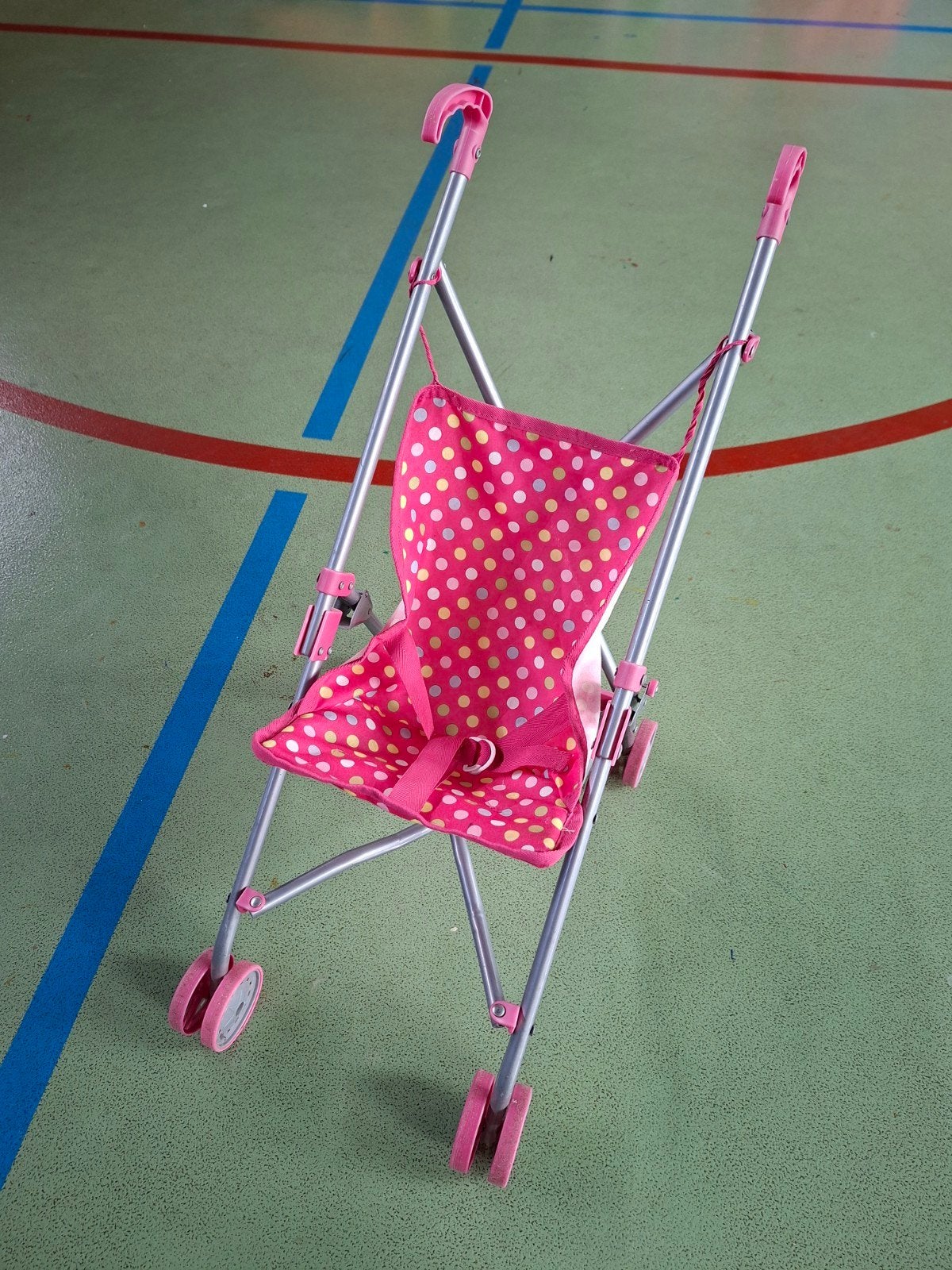 Roze poppenwagen met stippen, Ophalen, Gebruikt