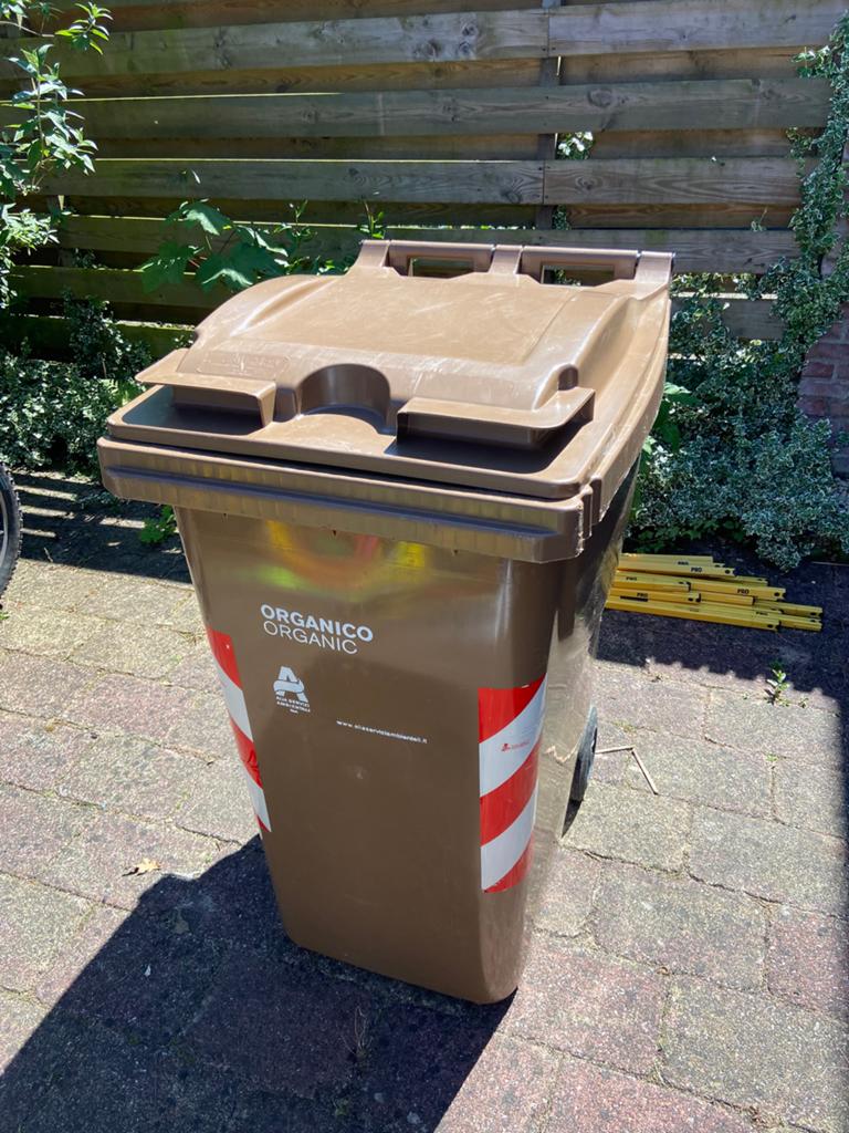 360 liter (Italiaanse) container, Kunststof, 40 liter of meer, Ophalen of Verzenden, Zo goed als nieuw