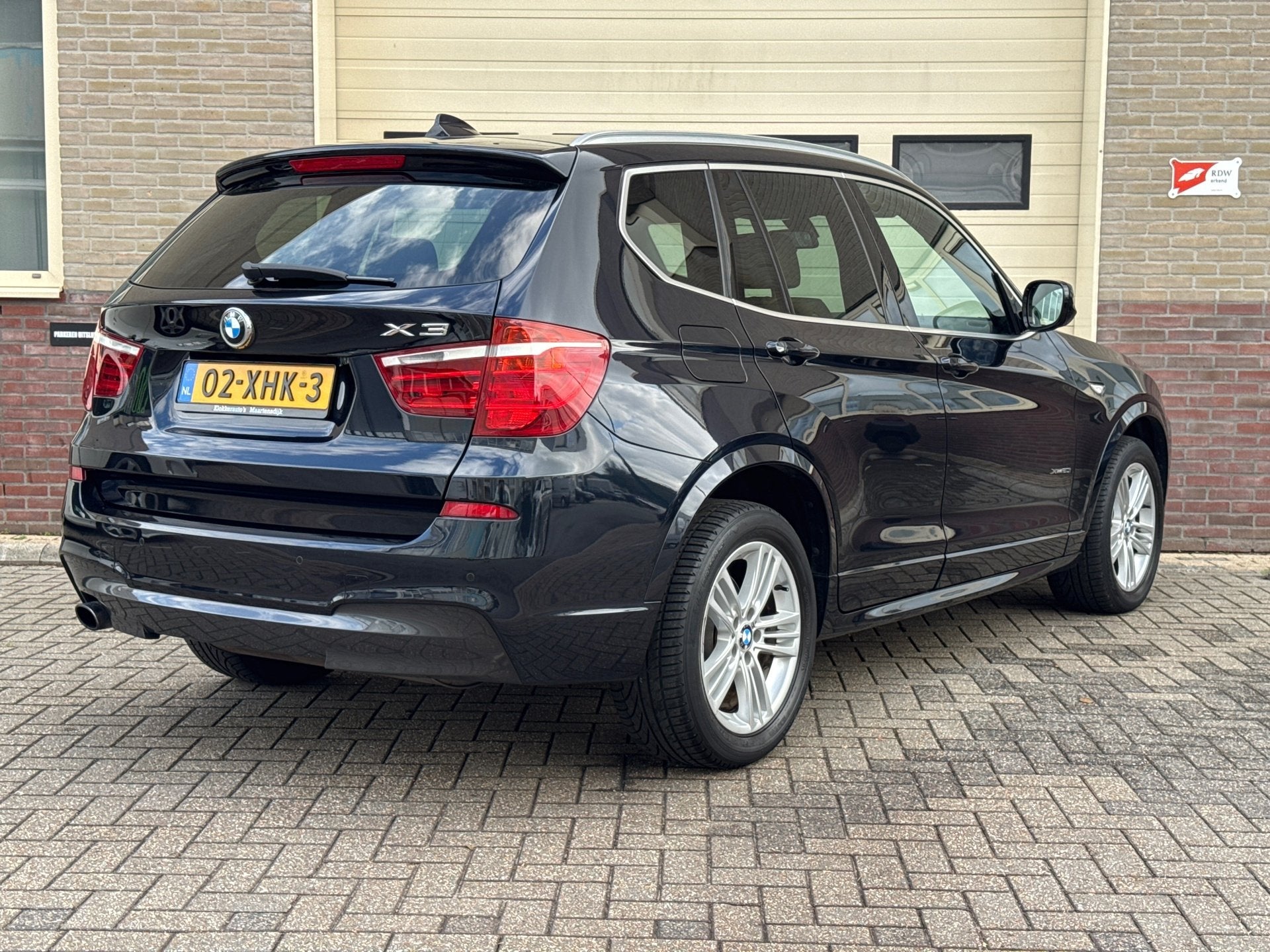 Foto 2 van BMW X3 XDrive20i High Executive M sport | Groot navi | Carbo