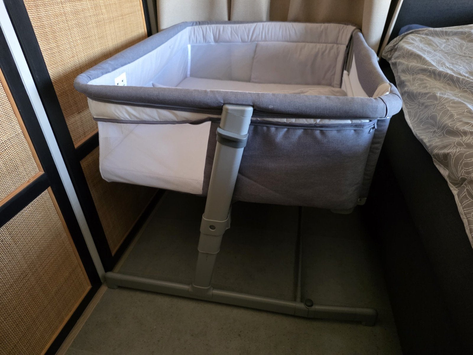 Chicco Twins Co-Sleeper/Tweeling cosleeper met tussenschot, Kinderen en Baby's, Babywiegjes en Ledikanten, Ophalen, Zo goed als nieuw