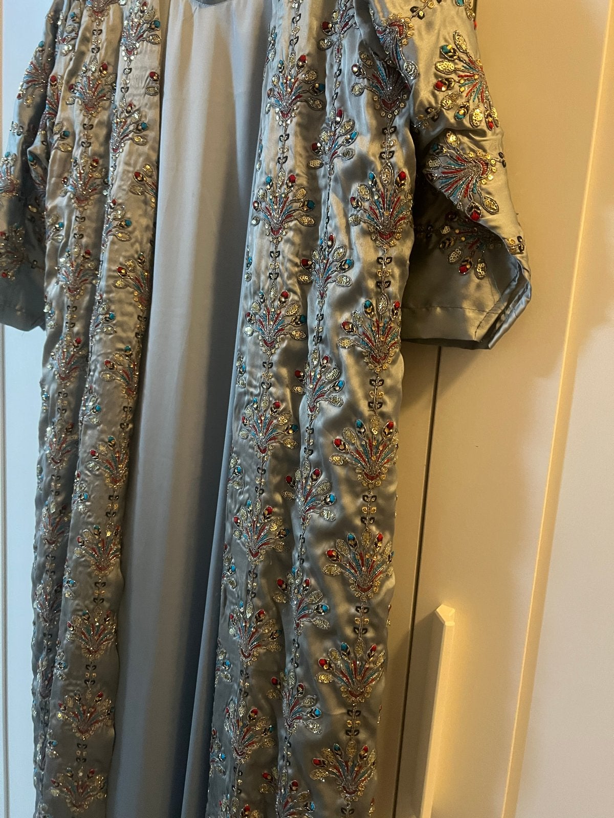 Jli kurdi grijs, Kleding | Dames, Galajurk, Zo goed als nieuw, Grijs, Ophalen