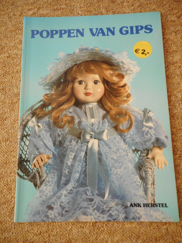 Boek poppen maken en poppenkleertjes naaien, Ophalen of Verzenden, Nieuw, Poppen maken, Ank Herstel