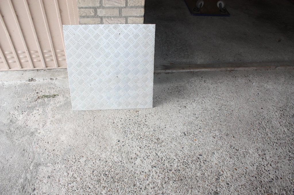 Te koop: Aluminium traanplaat 57,5 x 60 cm, Ophalen, Zo goed als nieuw, Overige materialen, Minder dan 20 mm