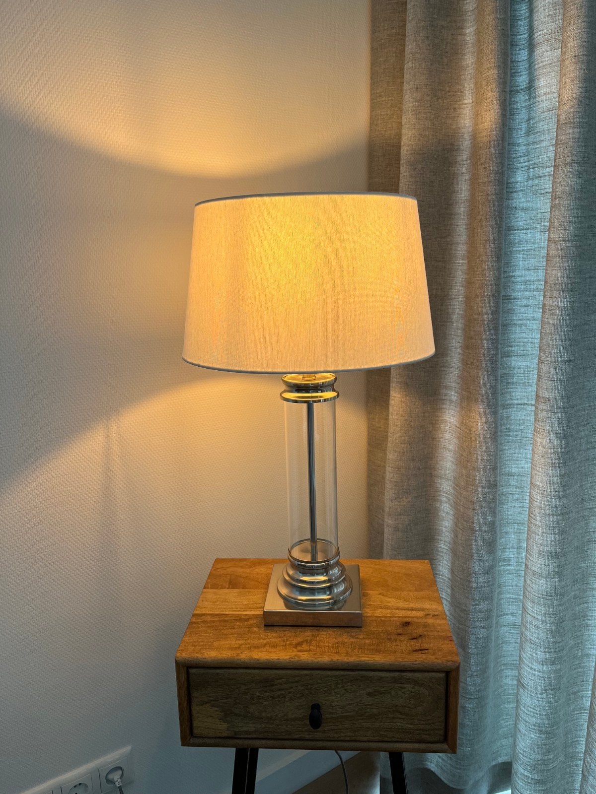 Grote Tafellamp ( NIEUWSTAAT!), Huis en Inrichting, Lampen | Tafellampen, Ophalen, 50 tot 75 cm, Zo goed als nieuw, Tijdloos