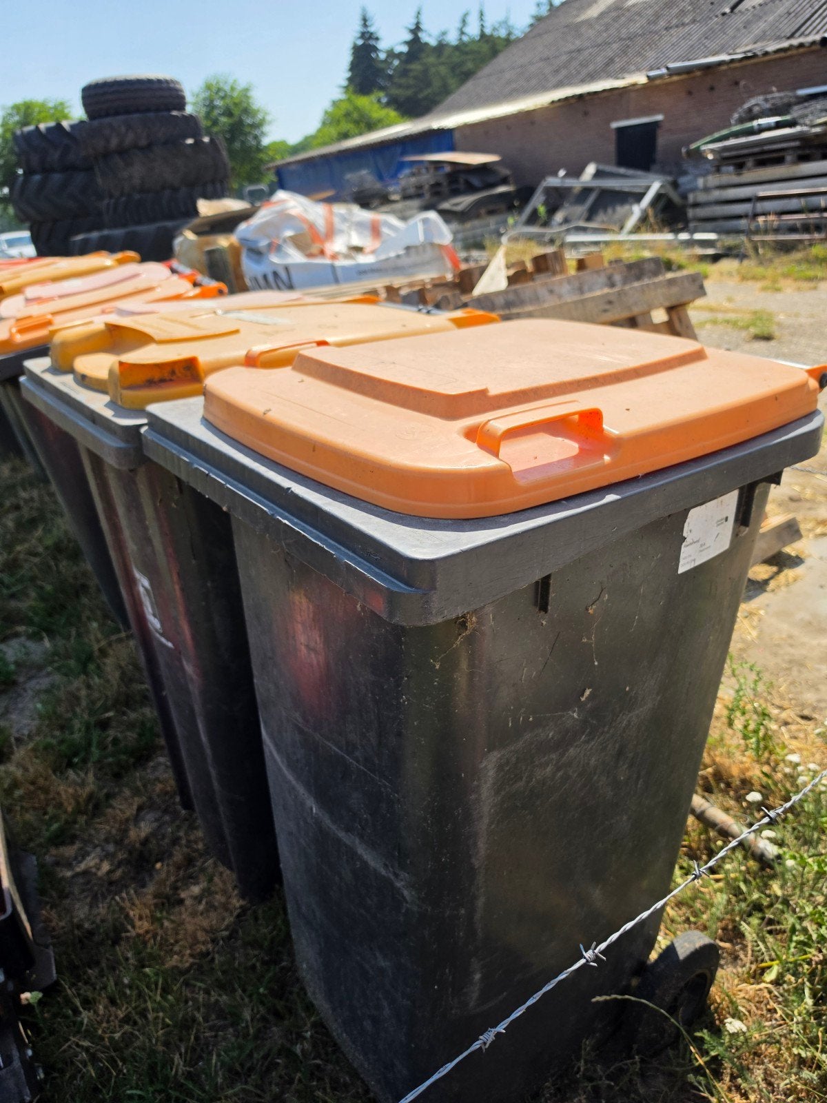 Grote afvalcontainer met oranje deksel 240L, Kunststof, Gebruikt, 40 liter of meer, Ophalen of Verzenden