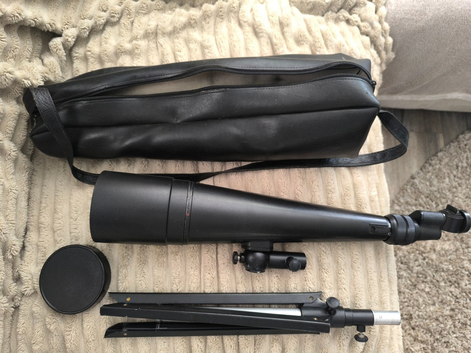 Vintage telescoop met statief en draagtas, Gebruikt, Lenzentelescoop (refractor), Met statief, Ophalen of Verzenden